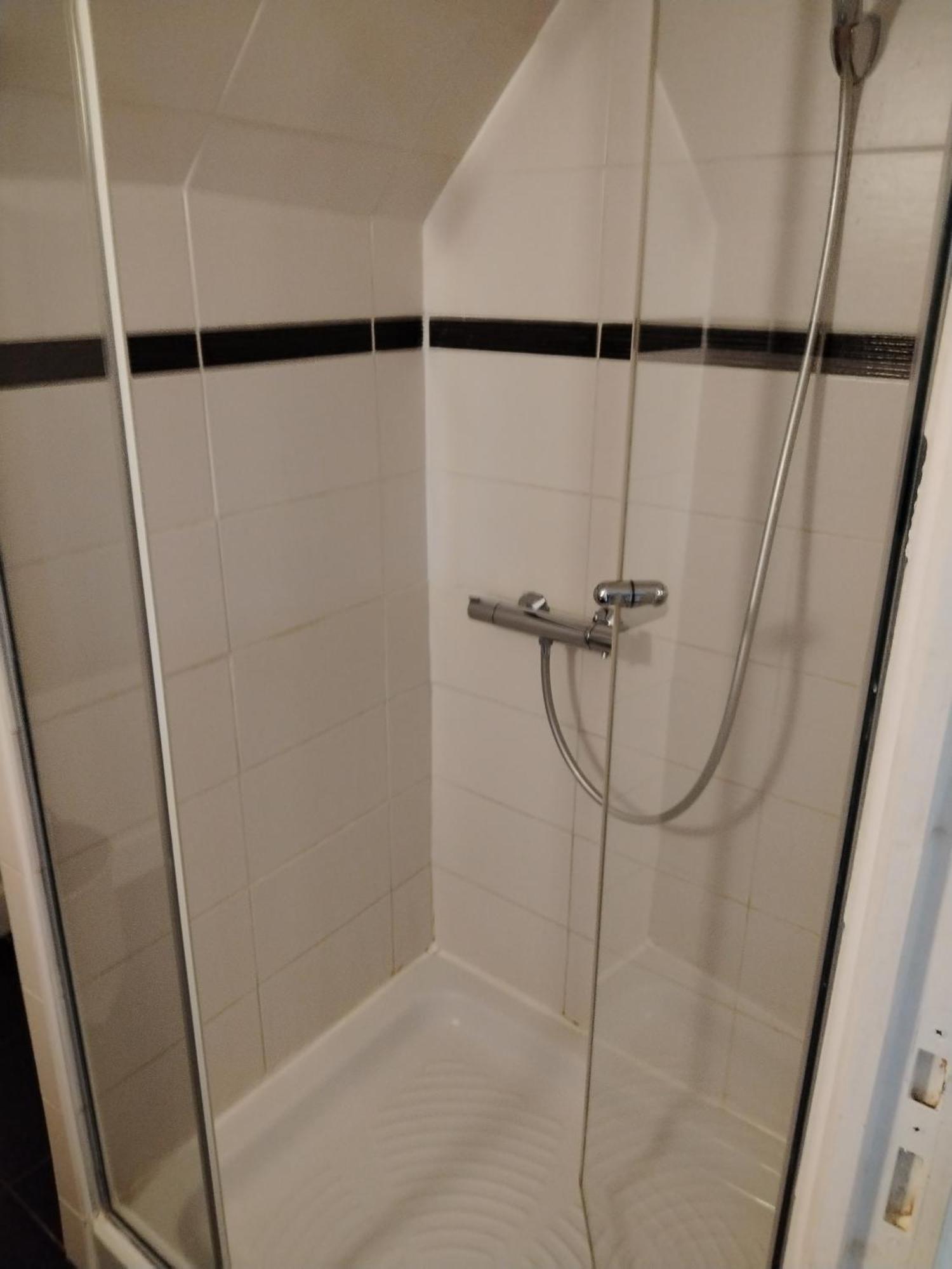 לה מאנש Appartement Henri II מראה חיצוני תמונה