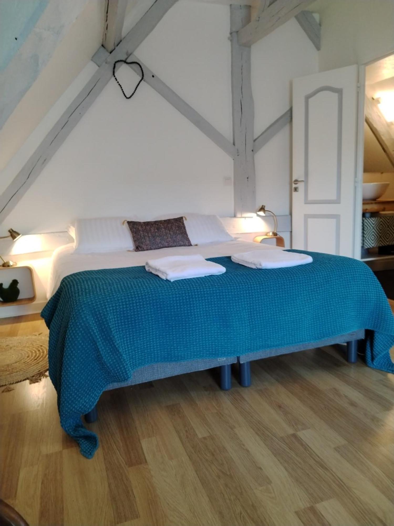 לה מאנש Appartement Henri II מראה חיצוני תמונה