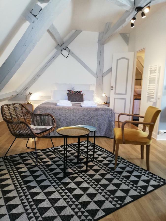 לה מאנש Appartement Henri II מראה חיצוני תמונה