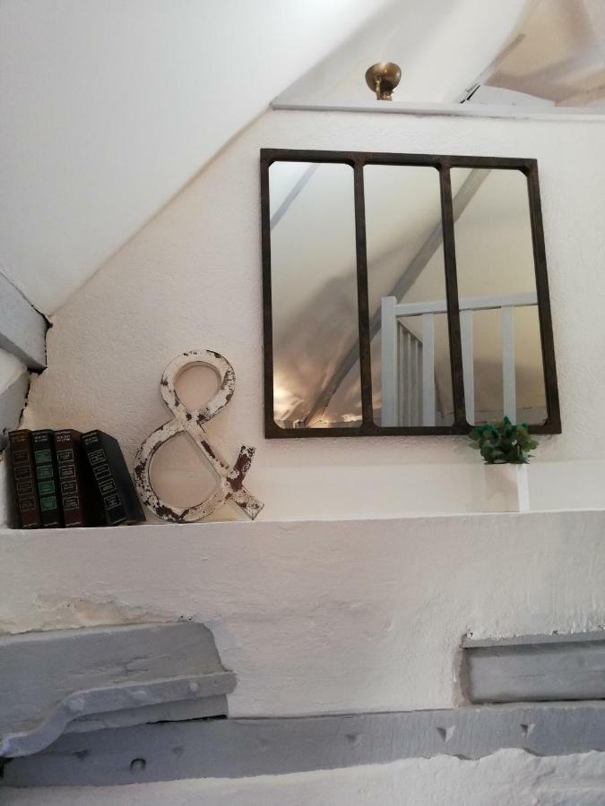 לה מאנש Appartement Henri II מראה חיצוני תמונה